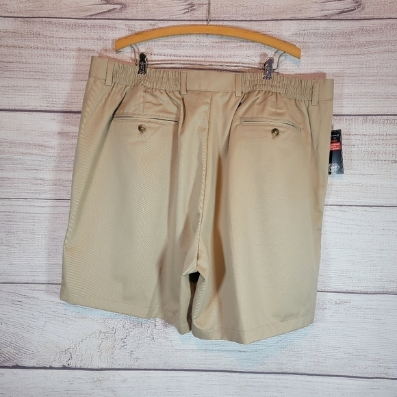 𝅺ROUNDTREE & Yorke Classic Fit Travel Smart Big Man Shorts Tan Size 46 - Picture 2 of 5